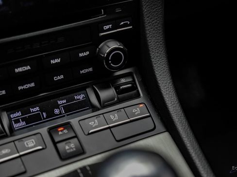 Used 2020 Porsche 718 Cayman GT4 image 77