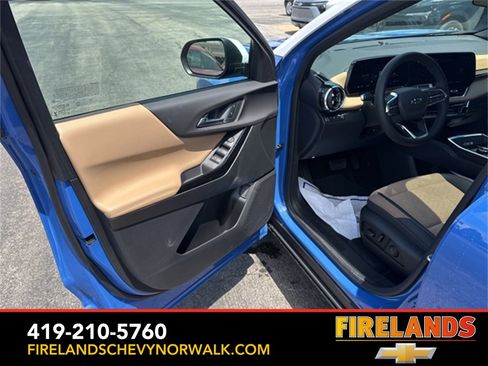 New 2025 Chevrolet Equinox ACTIV image 13