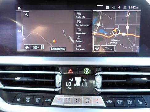 Used 2019 BMW 330i xDrive Sedan w/ Premium Package AWD/4WD image 22