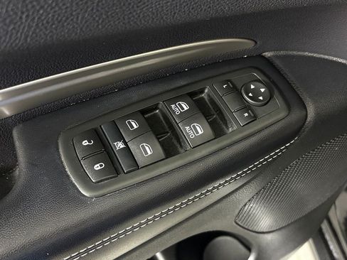 Used 2015 Dodge Durango SXT w/ Blacktop Package AWD/4WD image 15