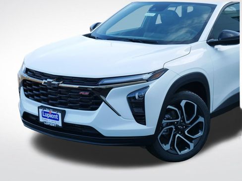 New 2026 Chevrolet Trax RS w/ Driver Confidence Package FWD image 28