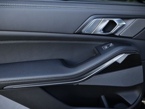 New 2026 BMW X5 M60i w/ Executive Package image 24