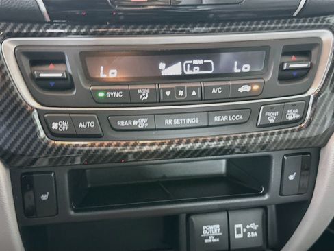 Used 2021 Honda Pilot Special Edition image 22