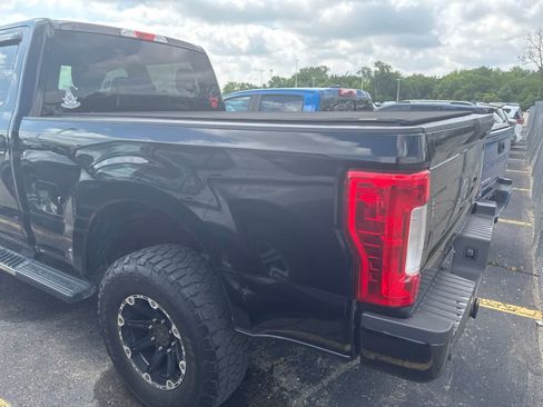 Used 2018 Ford F250 XLT w/ XLT Value Package AWD/4WD image 24