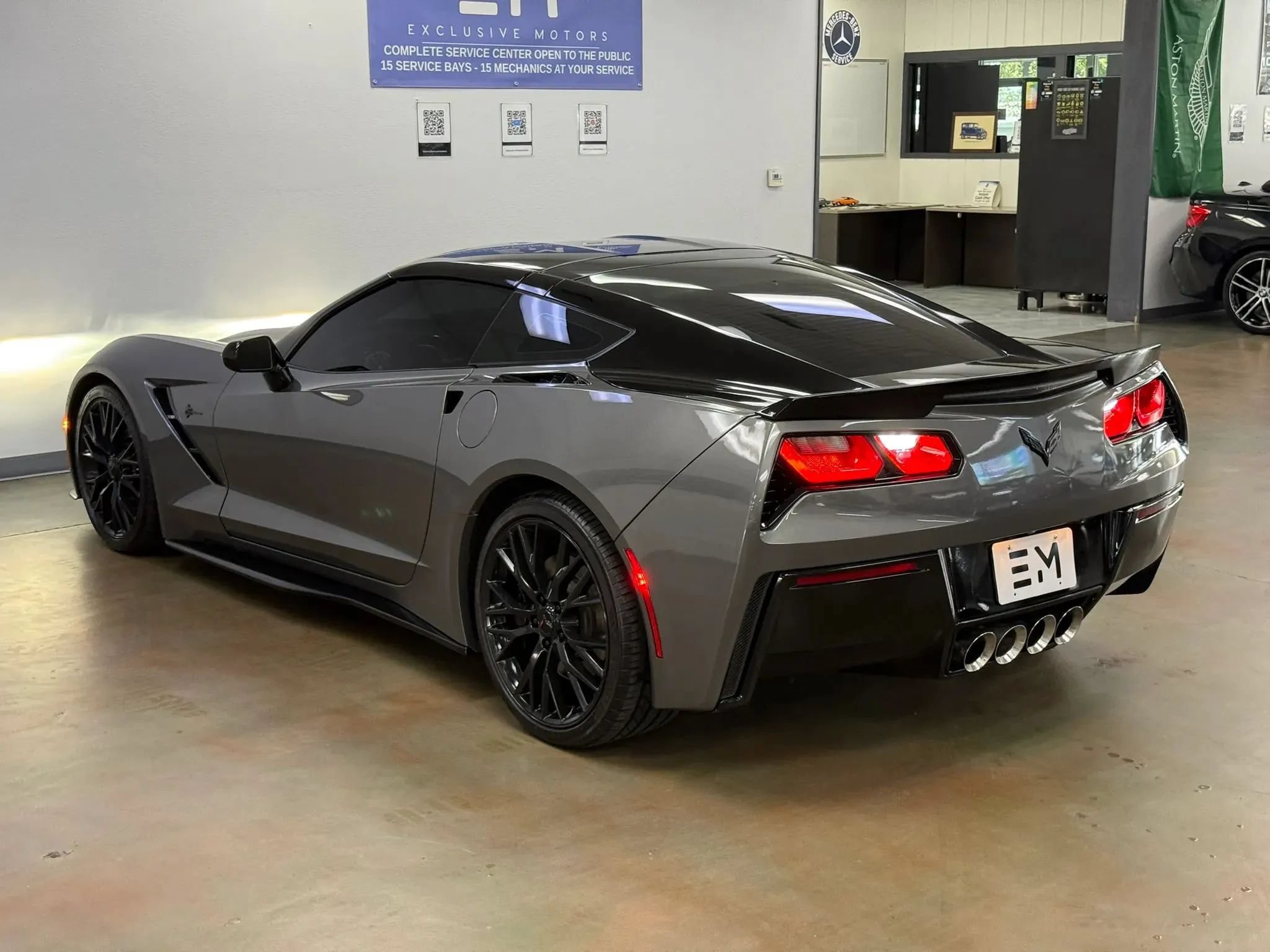 Used 2015 Chevrolet Corvette Stingray Coupe w/ 2LT Preferred Equipment Group RWD image 5