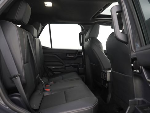 Used 2025 Toyota 4Runner Limited w/ Tow Technology Package AWD/4WD image 12