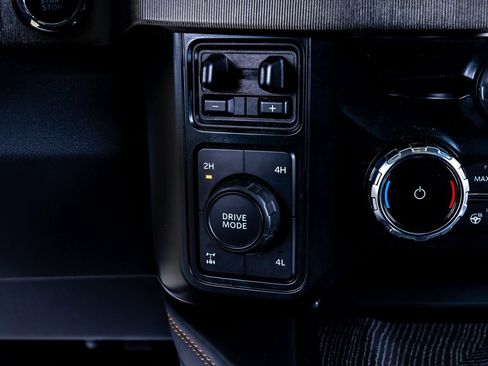 Used 2024 Ford F250 Platinum AWD/4WD image 13