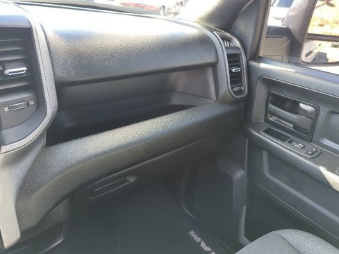 Used 2024 RAM 2500 Tradesman w/ Chrome Appearance Group image 8