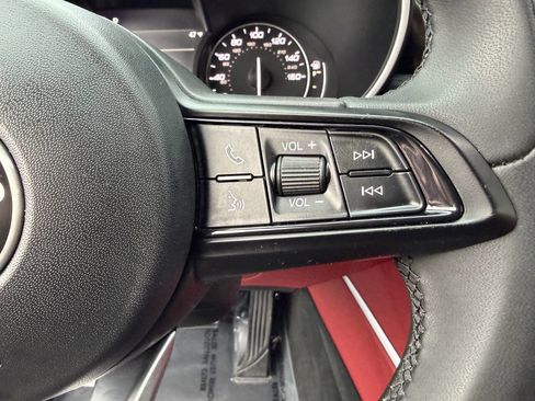 Used 2020 Alfa Romeo Stelvio w/ Nero Edizione image 21