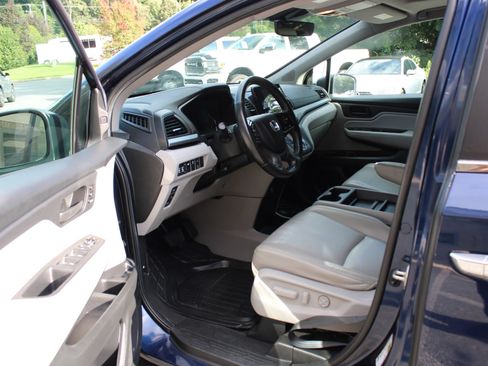 Used 2019 Honda Odyssey EX-L image 18
