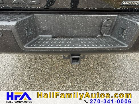 Used 2018 Nissan Titan SL w/ Midnight Edition image 11