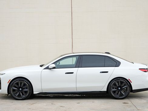 Used 2023 BMW 740i RWD image 62