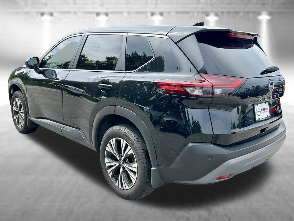 Certified 2023 Nissan Rogue SV FWD image 9