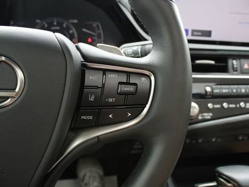 Used 2024 Lexus ES 350 w/ Premium Package FWD image 13
