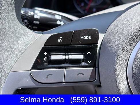 Used 2023 Hyundai Elantra SEL FWD image 11