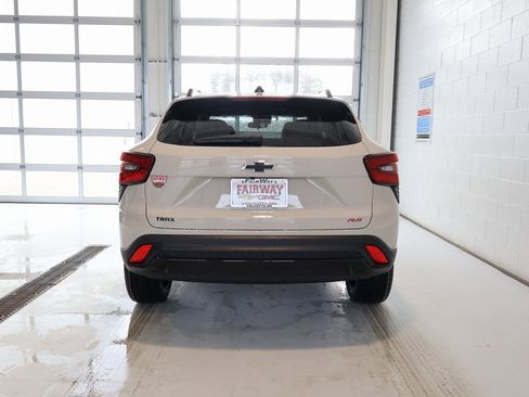 New 2026 Chevrolet Trax RS image 9