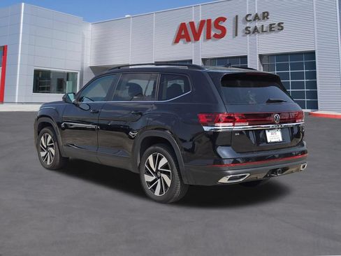 Used 2025 Volkswagen Atlas SE FWD image 9