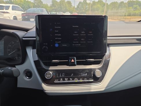 Used 2023 Toyota Corolla SE w/ Carpet Mat Package (TMS) FWD image 14