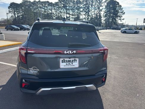 Certified 2024 Kia Seltos EX image 5