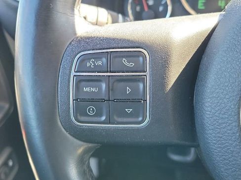Used 2018 Jeep Wrangler Unlimited Sahara w/ Connectivity Group AWD/4WD image 25