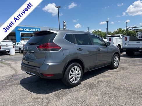 Used 2018 Nissan Rogue S FWD image 3