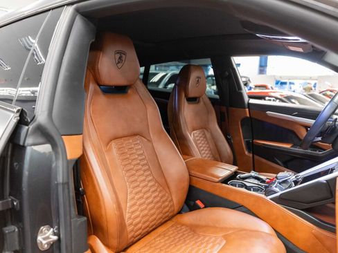 Used 2020 Lamborghini Urus image 15