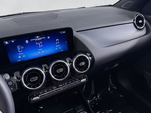 Used 2026 Mercedes-Benz GLA 250 image 19