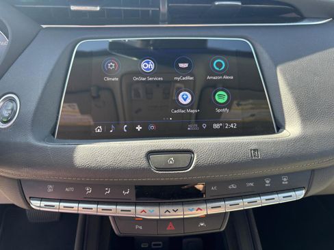 Used 2019 Cadillac XT4 Premium Luxury w/ Driver Awareness Package FWD image 16