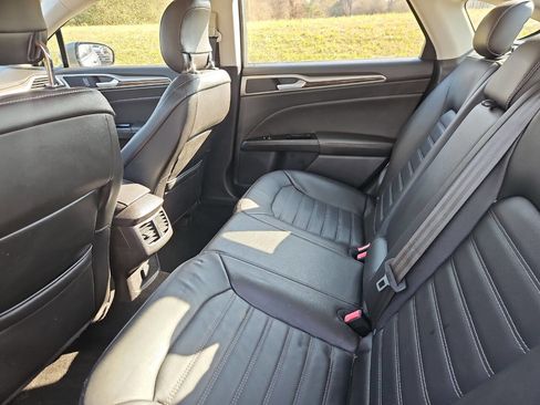 Used 2013 Ford Fusion SE image 14