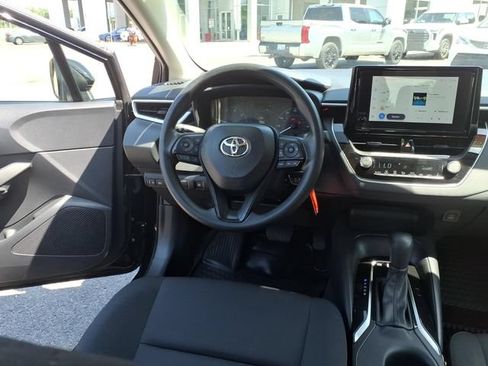 Used 2024 Toyota Corolla LE FWD image 11