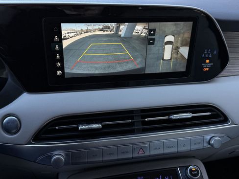 Used 2022 Hyundai Palisade Calligraphy image 16