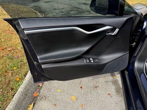Used 2015 Tesla Model S P85D image 17