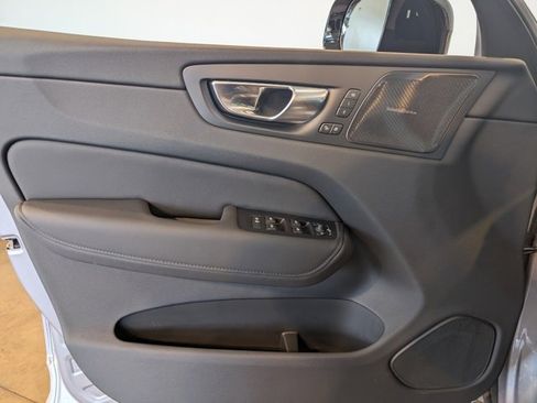 New 2026 Volvo XC60 B5 Ultra w/ Protection Package Premier image 8