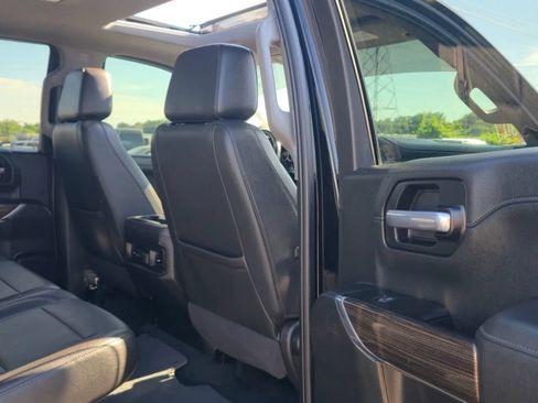 Used 2021 Chevrolet Silverado 1500 LT Trail Boss w/ Convenience Package II AWD/4WD image 14