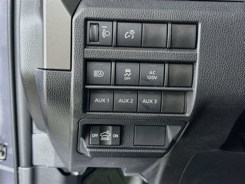 Used 2024 Toyota Tacoma TRD Sport w/ TRD Sport Upgrade Package AWD/4WD image 11