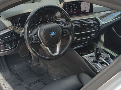 Used 2019 BMW 530i xDrive w/ Convenience Package AWD/4WD image 10