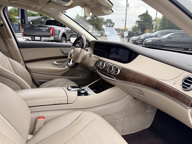 Used 2018 Mercedes-Benz S 560 Sedan image 29