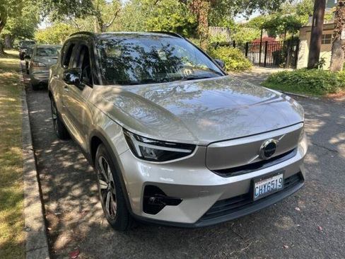 Used 2023 Volvo XC40 Recharge Plus w/ Protection Package Premier AWD/4WD image 2