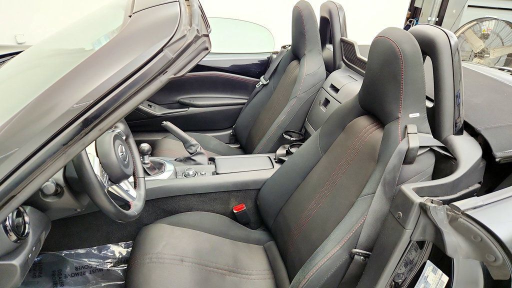 Used 2016 MAZDA MX-5 Miata Club w/ Brembo/BBS Package RWD image 21
