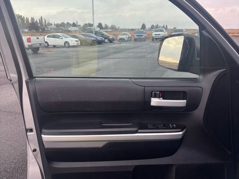 Used 2016 Toyota Tundra SR5 image 14