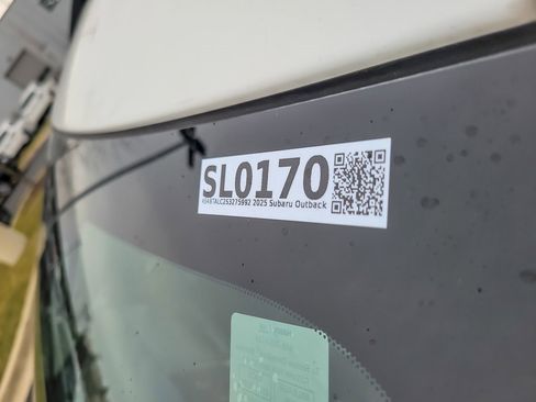 Certified 2025 Subaru Outback Onyx Edition image 22