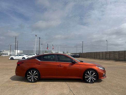 Certified 2022 Nissan Altima 2.5 SR FWD image 27
