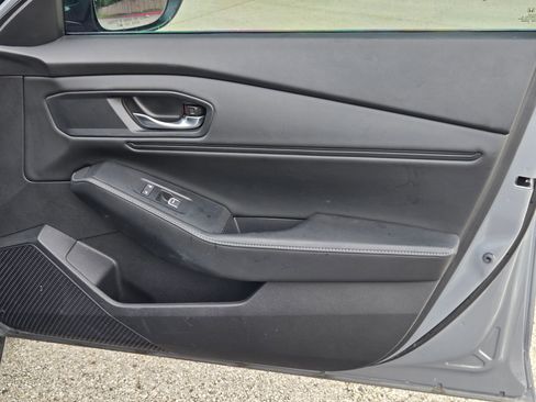 Used 2023 Honda Accord Sport image 28