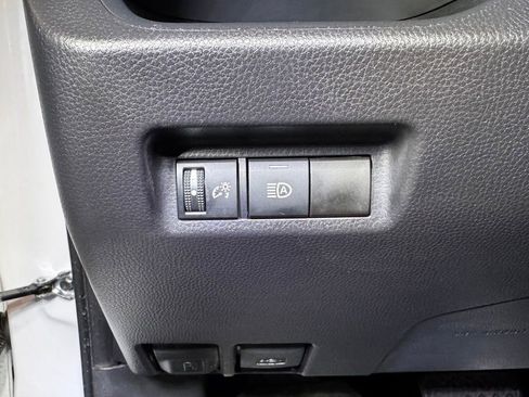 Certified 2025 Toyota RAV4 LE AWD/4WD image 23