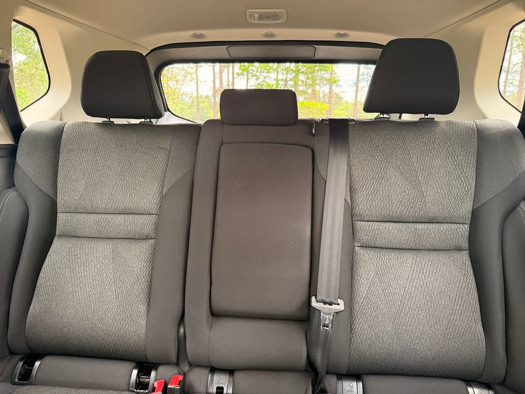 Used 2024 Nissan Rogue SV FWD image 28