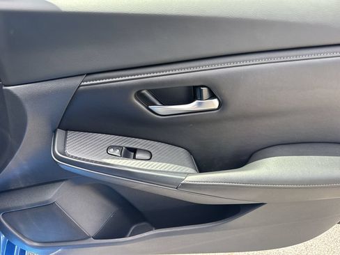 Used 2023 Nissan Sentra SV FWD image 14