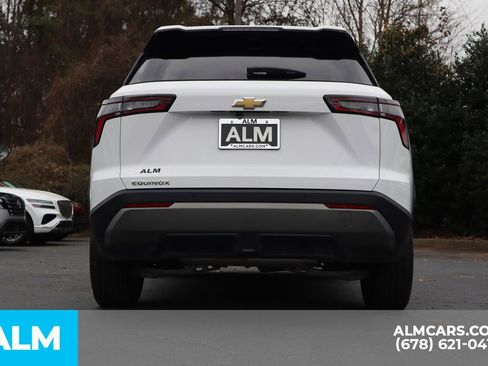 Used 2025 Chevrolet Equinox LT w/ Convenience Package II image 7