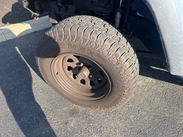 Used 2015 Jeep Wrangler Unlimited Sport w/ Connectivity Group AWD/4WD image 25