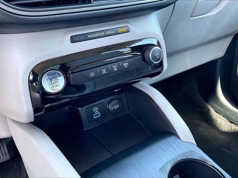 Used 2023 Ford Escape SE FWD image 33