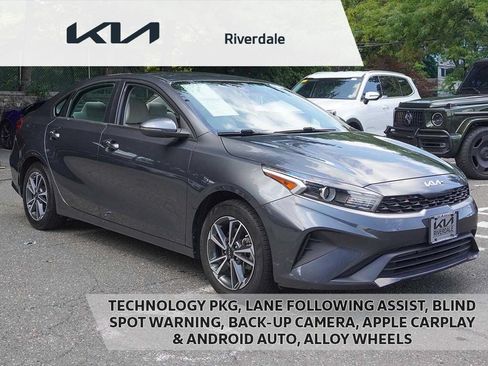 Used 2022 Kia Forte LXS w/ LXS Technology Package FWD image 1